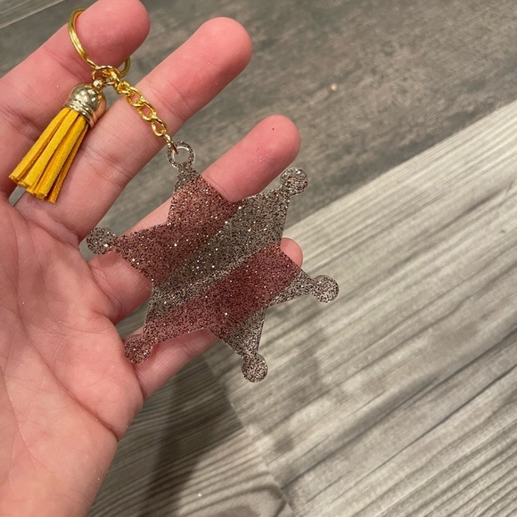 Handmade Sheriff Badge Keychain - Picture 2 of 6